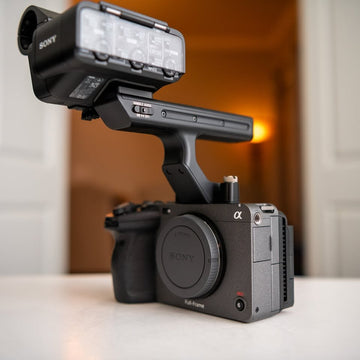 Sony Alpha ILME-FX3 Full Frame  Excellent Condition + Handle Unit