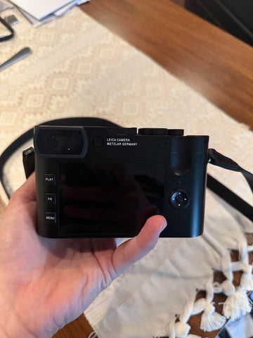 Leica Q2 47.3 MP Digital SLR Camera - Black