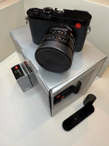 Leica Q2 47.3 MP Digital SLR Camera - Original Accessories & Extras